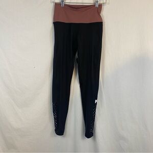 PINK Ultimate leggings size small